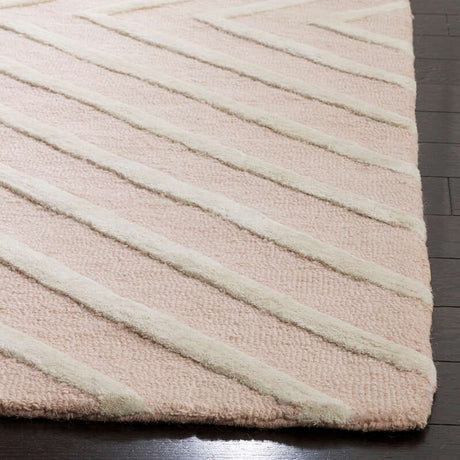 Safavieh Safavieh Kids Sfk920P Pink / Ivory Rugs.