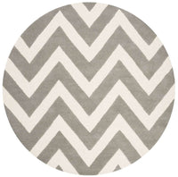 Safavieh Safavieh Kids Sfk921C Grey / Ivory Chevron Area Rug