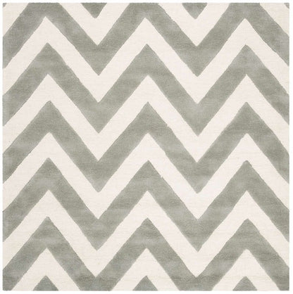 Safavieh Safavieh Kids Sfk921C Grey / Ivory Chevron Area Rug