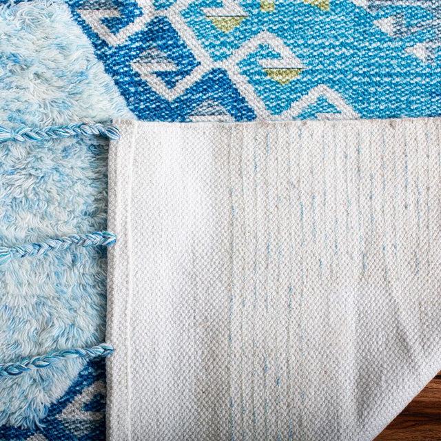 Safavieh Saffron Sfn103K Turquoise / Blue Rugs.