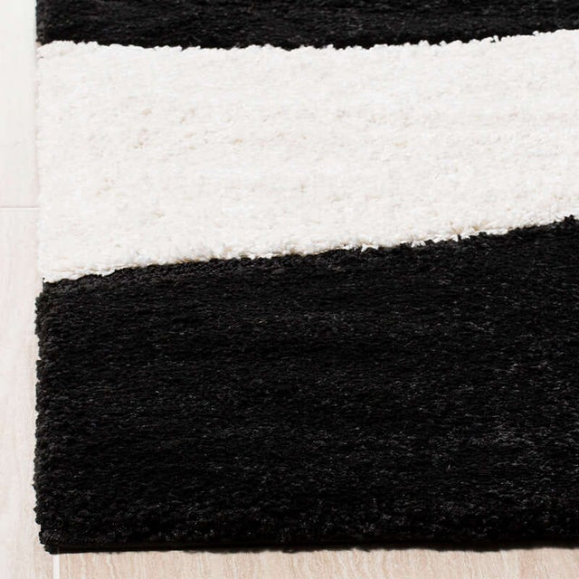 Safavieh Shag Sg474-9012 Black / Ivory Rugs.