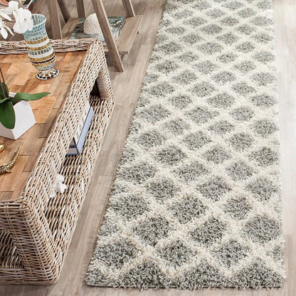 Safavieh Dallas Shag Sgd258G Grey / Ivory Geometric Area Rug