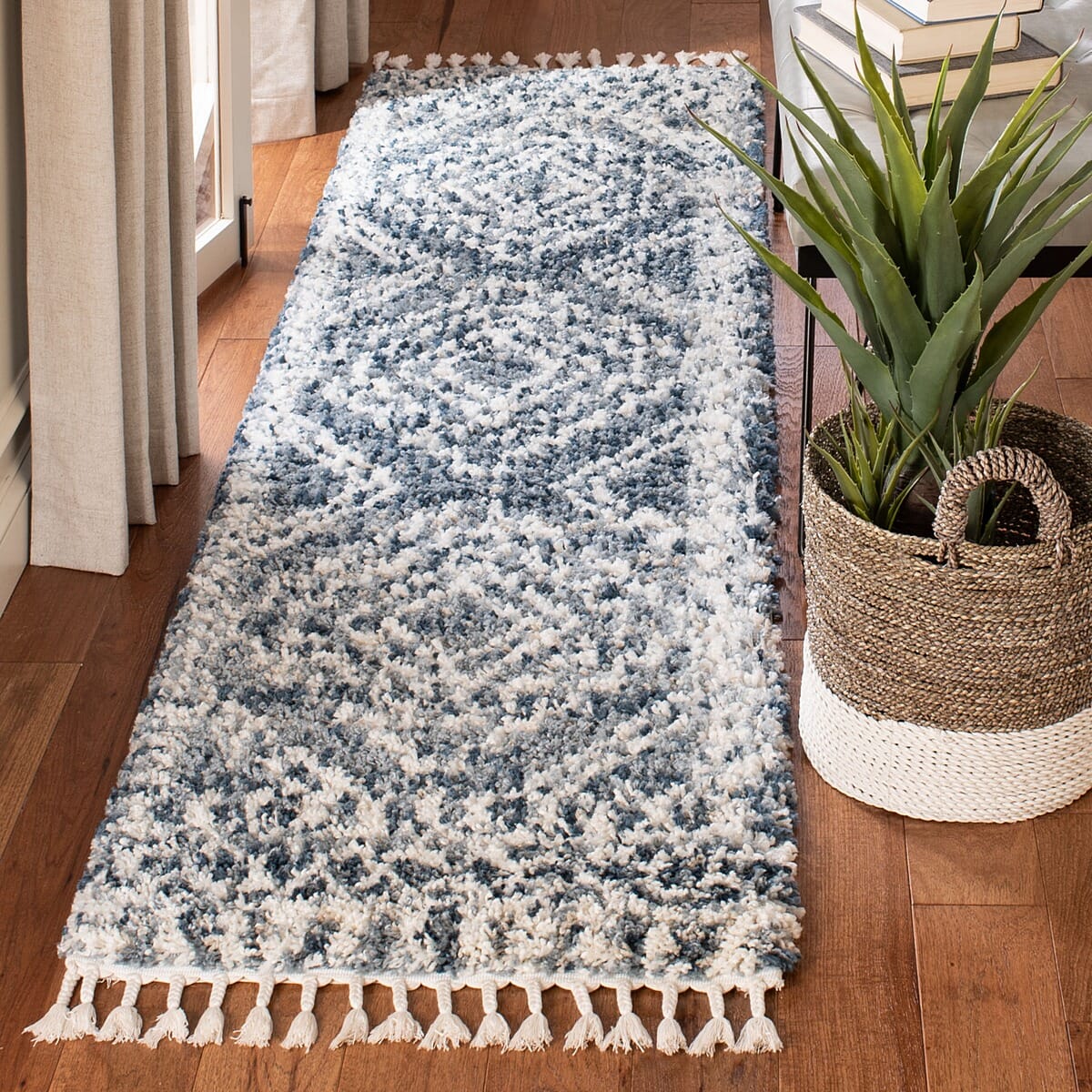 Safavieh Melrose Shag Sgml937N Navy / Ivory Moroccan Area Rug