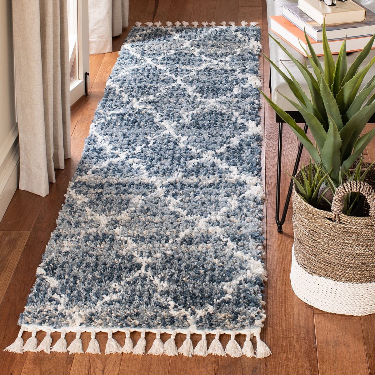 Safavieh Melrose Shag Sgml938N Navy / Ivory Moroccan Area Rug