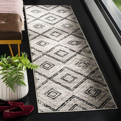 Safavieh Skyler Sky120J Grey / Black Geometric Area Rug