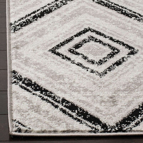 Safavieh Skyler Sky120J Grey / Black Rugs.