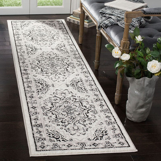 Safavieh Skyler Sky126K Grey/Ivory Rug.