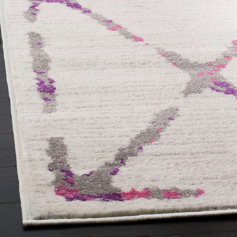 Safavieh Skyler Sky197F Ivory / Pink Rugs.