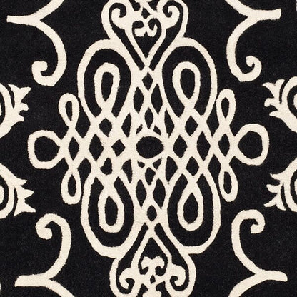 Safavieh Soho Soh120A Black / Ivory Area Rug