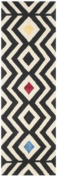 Safavieh Soho Soh341A Beige / Charcoal Damask Area Rug