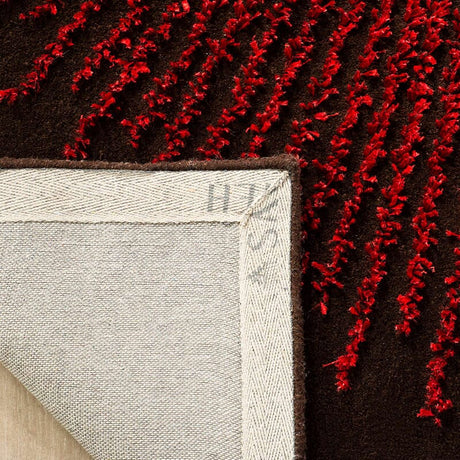 Safavieh Soho Soh655T Brown/Red Rug.