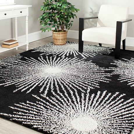 Safavieh Soho soh712d Black / White Rugs.