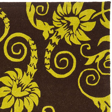 Safavieh Soho Soh765D Brown / Green Rugs.