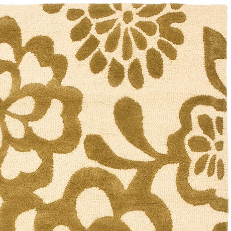 Safavieh Soho Soh837A Beige / Green Rugs.