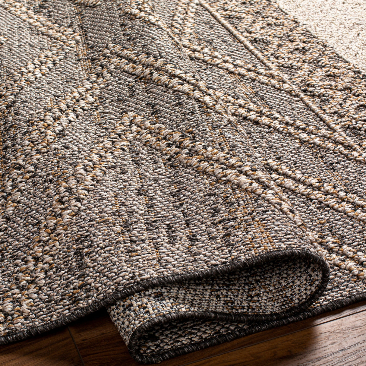 Surya Sarasota Sso-2301 Black, Taupe Rug.