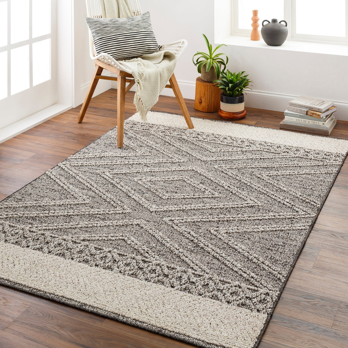 Surya Sarasota Sso-2309 Tan, Black Rug.
