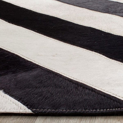 Safavieh Studio Leather Stl122A White / Black Chevron Area Rug