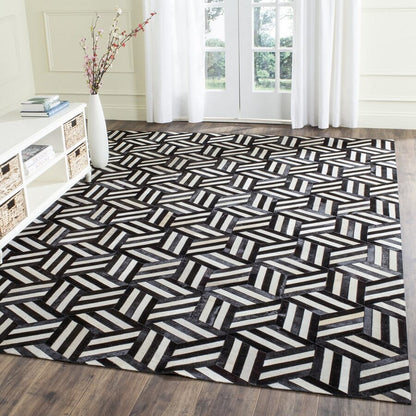 Safavieh Studio Leather Stl219A Ivory / Black Geometric Area Rug