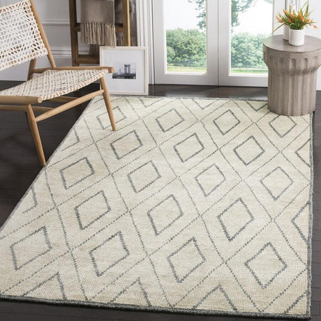 Safavieh Stone Wash Stw311A Beige / Grey Rugs.