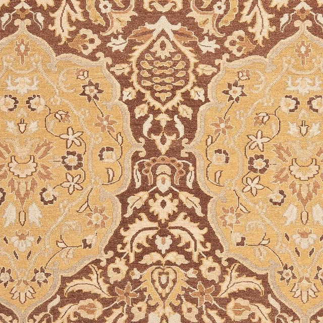 Safavieh Sumak Sum421A Brown / Gold Rugs.