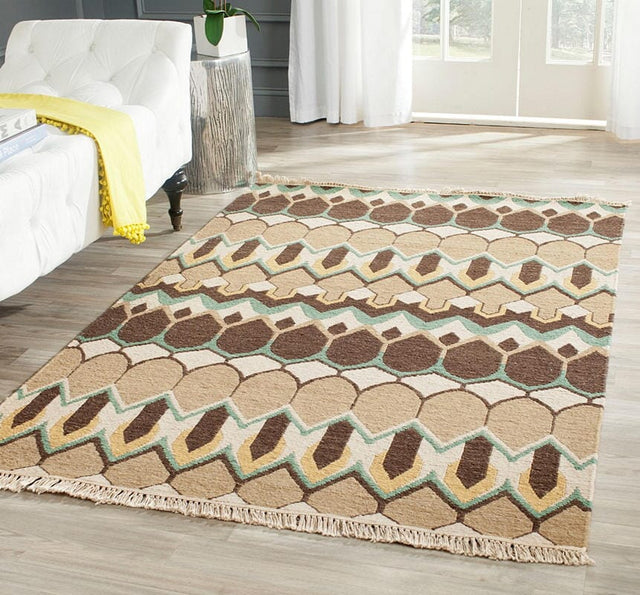 Safavieh Sumak Sum424A Beige / Brown Rugs.