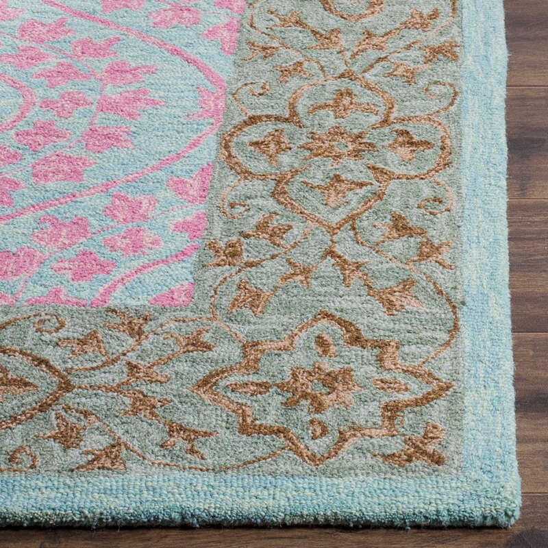 Safavieh Suzani Szn103A Taupe / Pink Area Rug