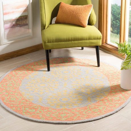 Safavieh Suzani Szn105A Orange / Silver Rugs.
