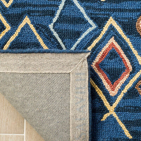 Safavieh Suzani Szn316A Blue/Multi Rug.