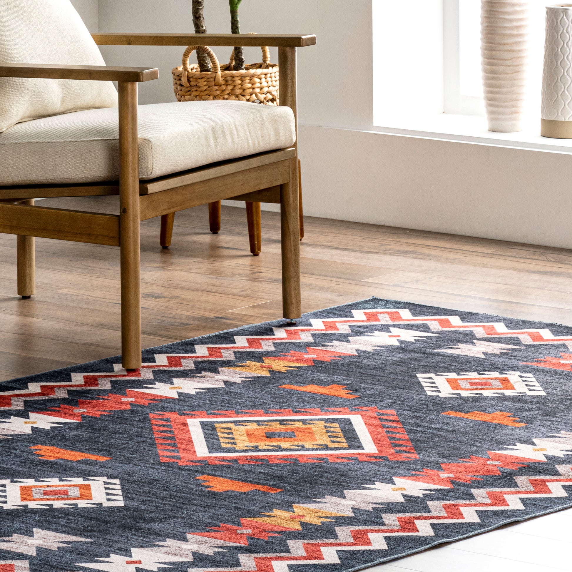 AreaRugs.com Wavaj Nwa1093C Navy Area Rug