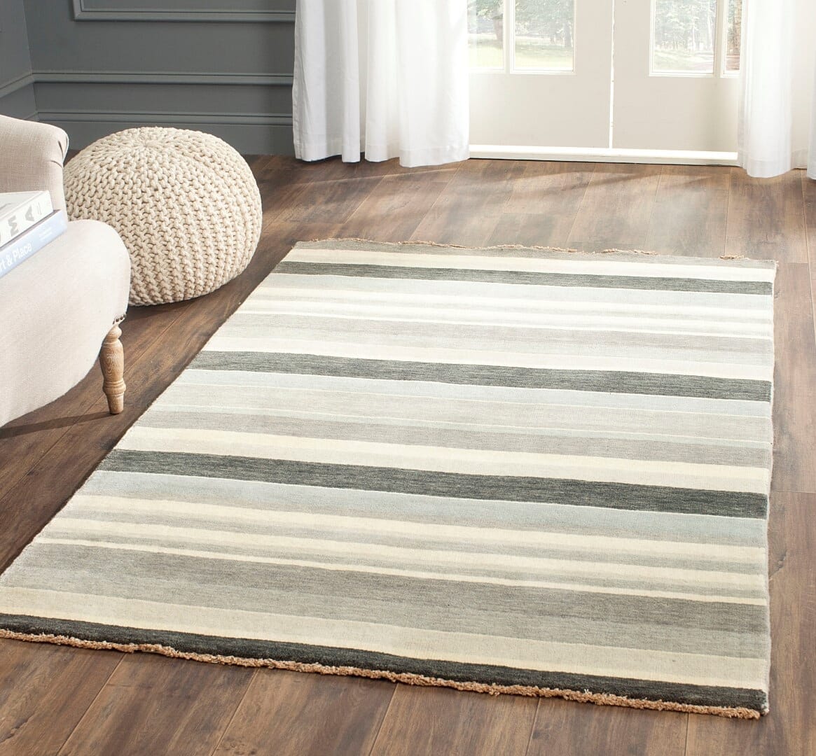 Safavieh Tibetan Tib318A Grey / Multi Striped Area Rug