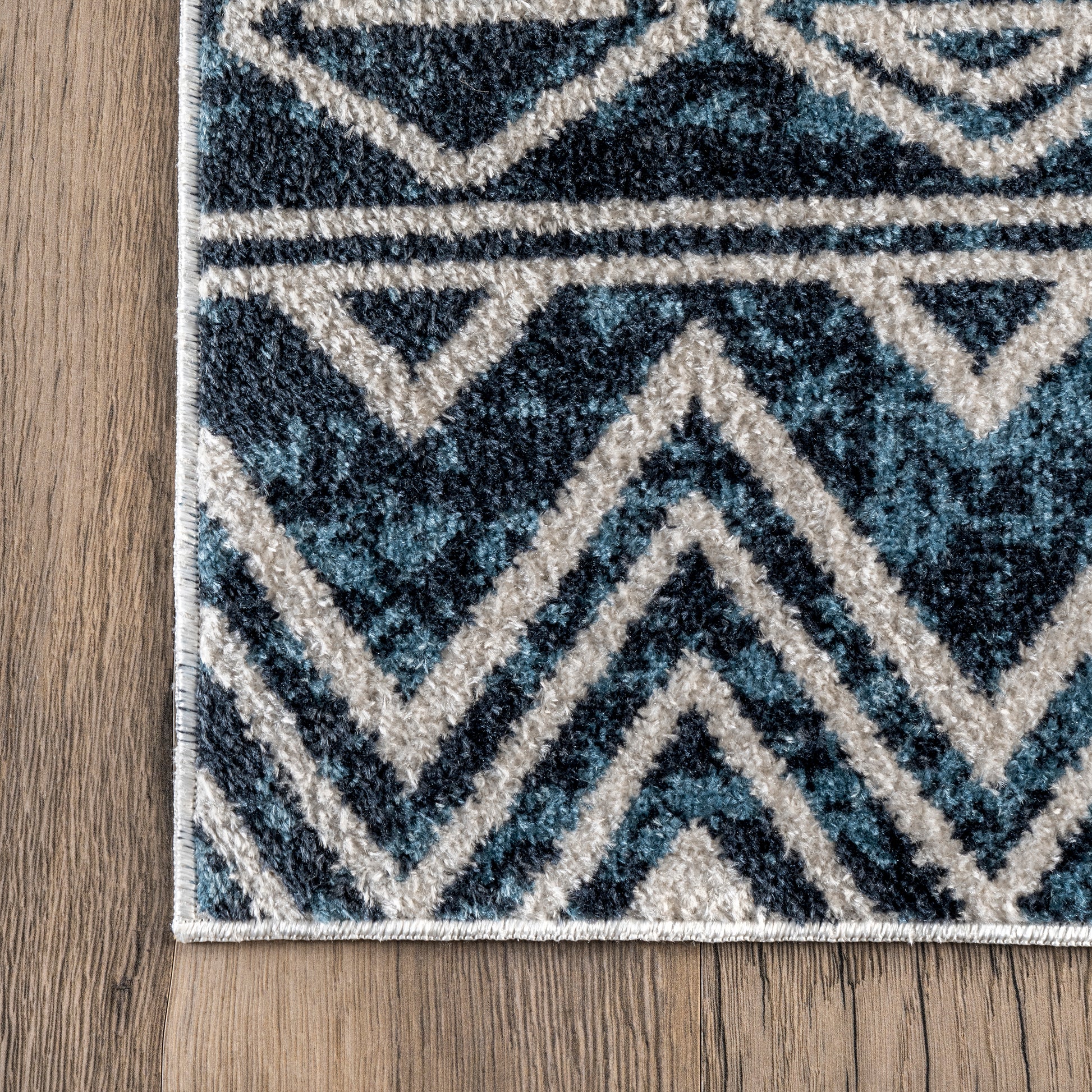 AreaRugs.com Wavaj Nwa1274A Blue Area Rug