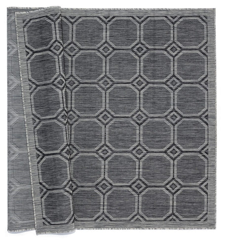 United Weavers Augusta Balos Black (3900-10670) Rugs.