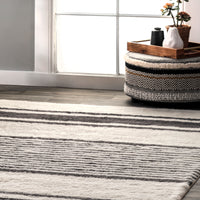 AreaRugs.com Wavaj Nwa1295A Ivory Area Rug