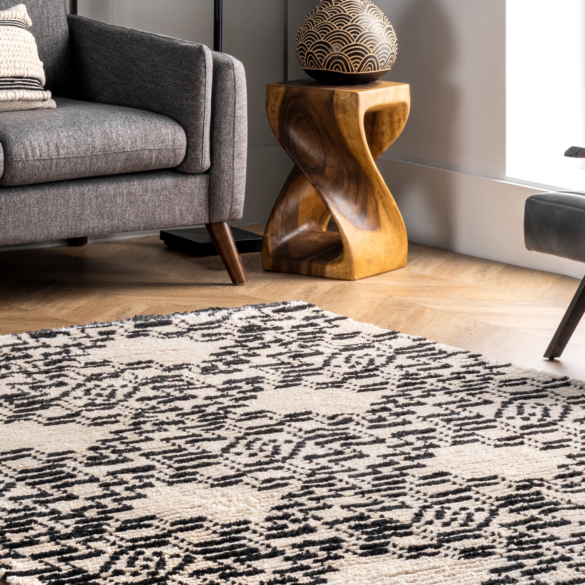 Nuloom Celia Aztec Nce1877A Beige Area Rug