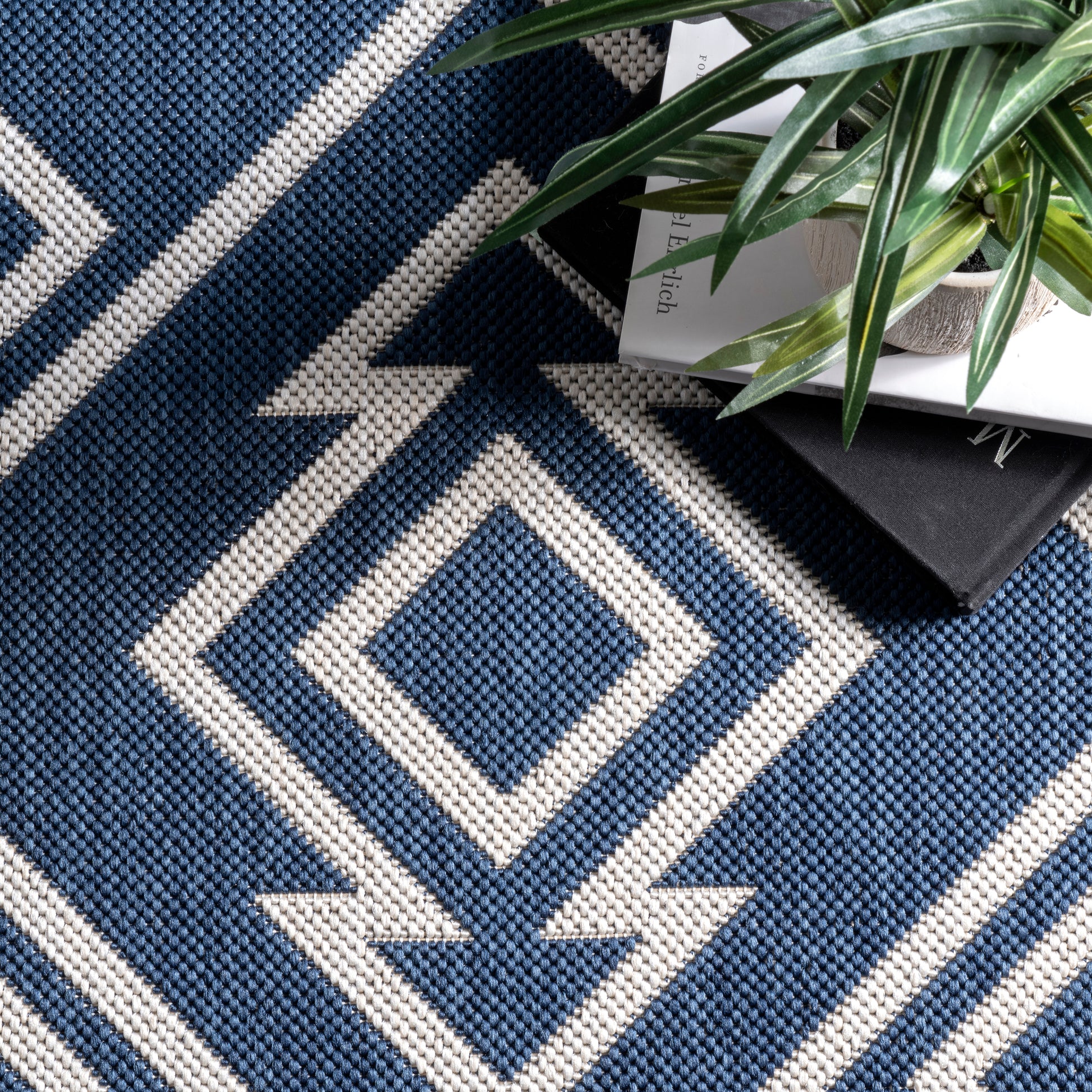 Nuloom Celine Aztec Nce1769A Blue Area Rug