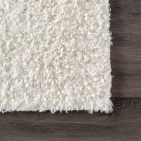 AreaRugs.com Wavaj Nwa1230C White Area Rug