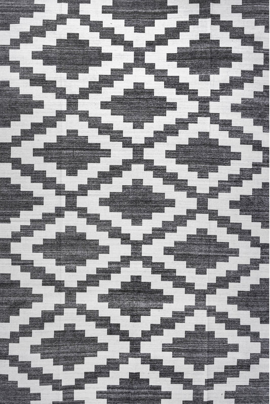 AreaRugs.com Wavaj Nwa1104A Gray Area Rug