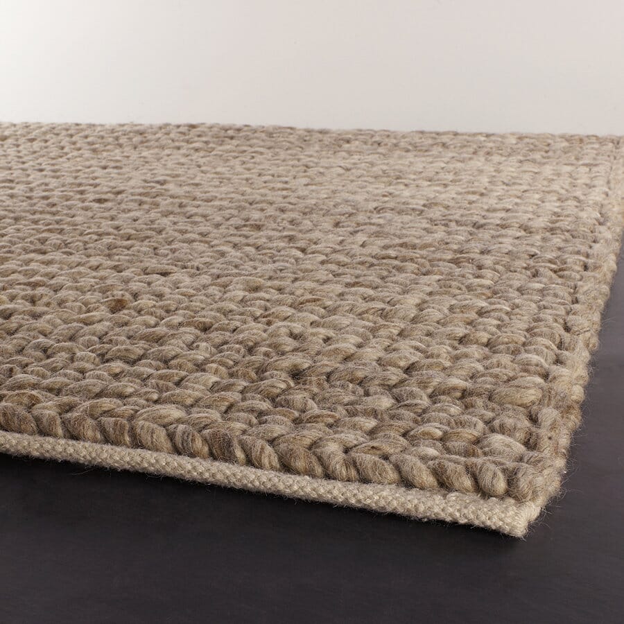 Chandra Valencia val24400 Beige Area Rug