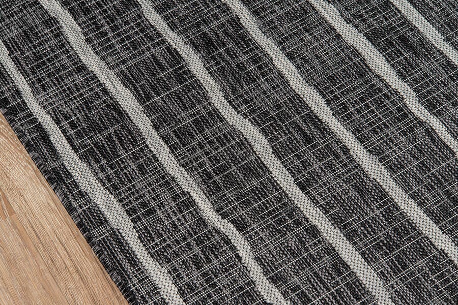 Momeni Novogratz Villa Vi-03 Charcoal Striped Area Rug