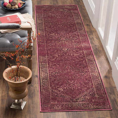 Safavieh Vintage Vtg114-5880 Raspberry Rugs.