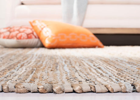 Safavieh Vintage Leather Vtl203B Beige Rugs.