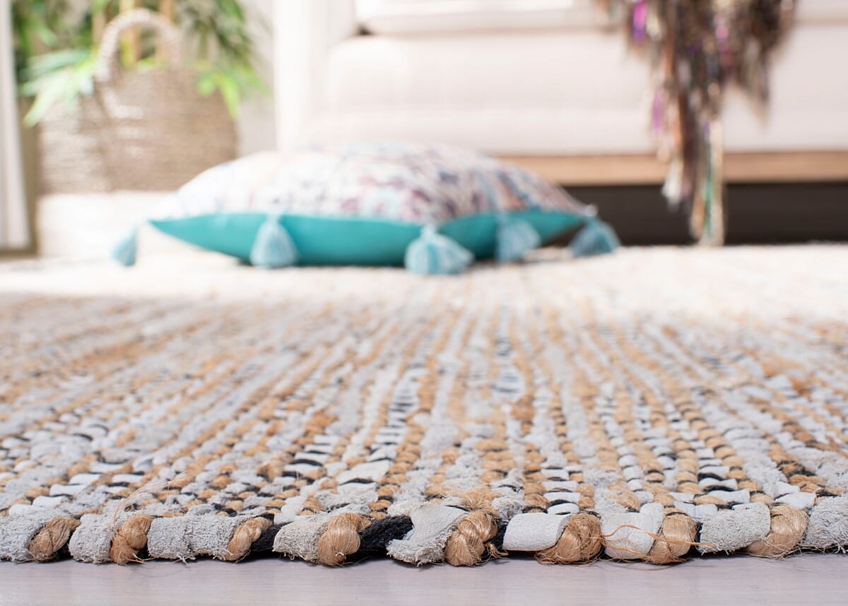 Safavieh Vintage Leather Vtl203G Silver Rugs.