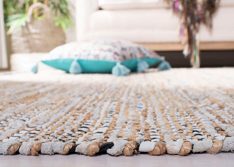 Safavieh Vintage Leather Vtl203G Silver Rugs.