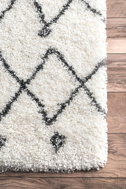 Nuloom Lizzie Diamond Nli1447A White Area Rug