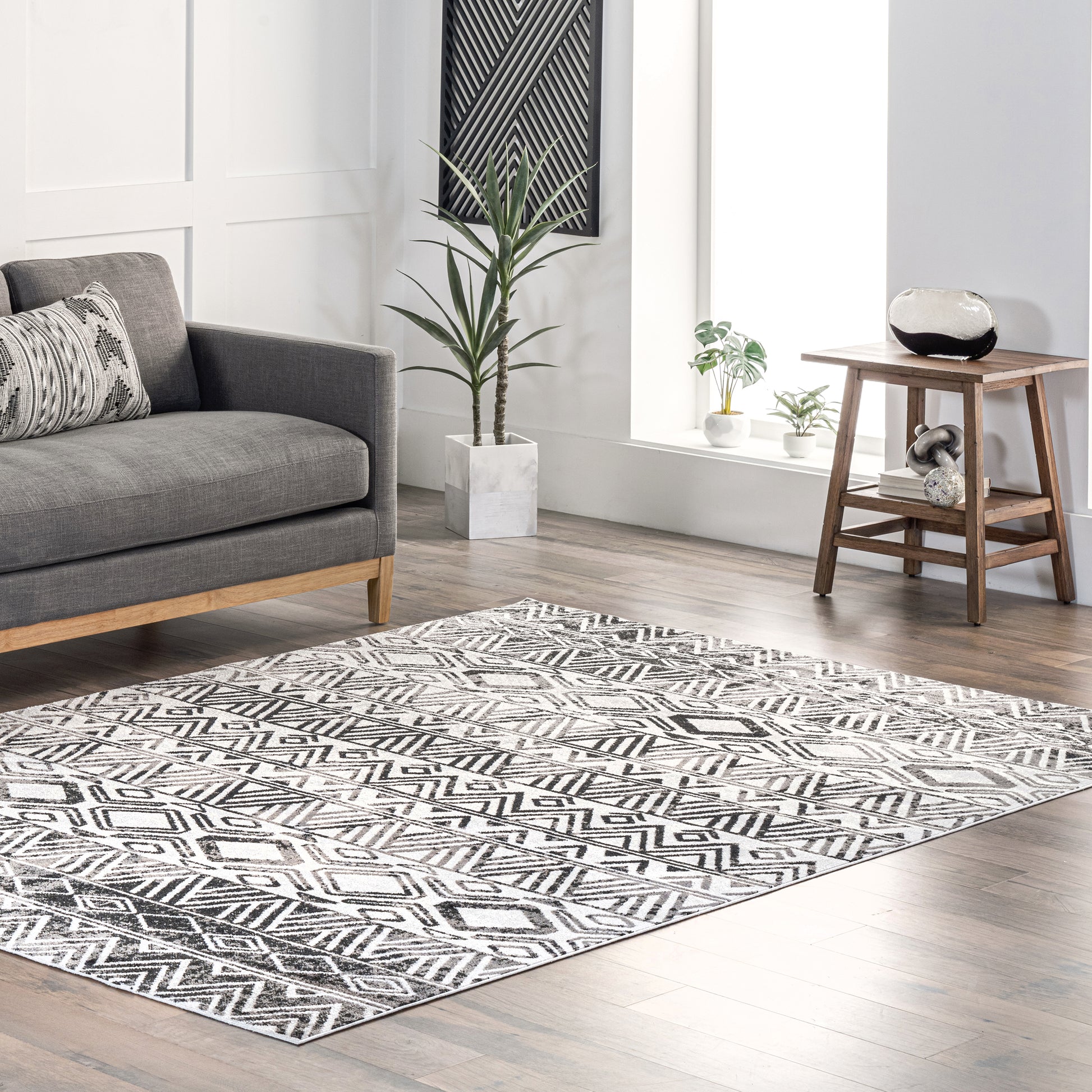 AreaRugs.com Wavaj Nwa1274B Gray Area Rug