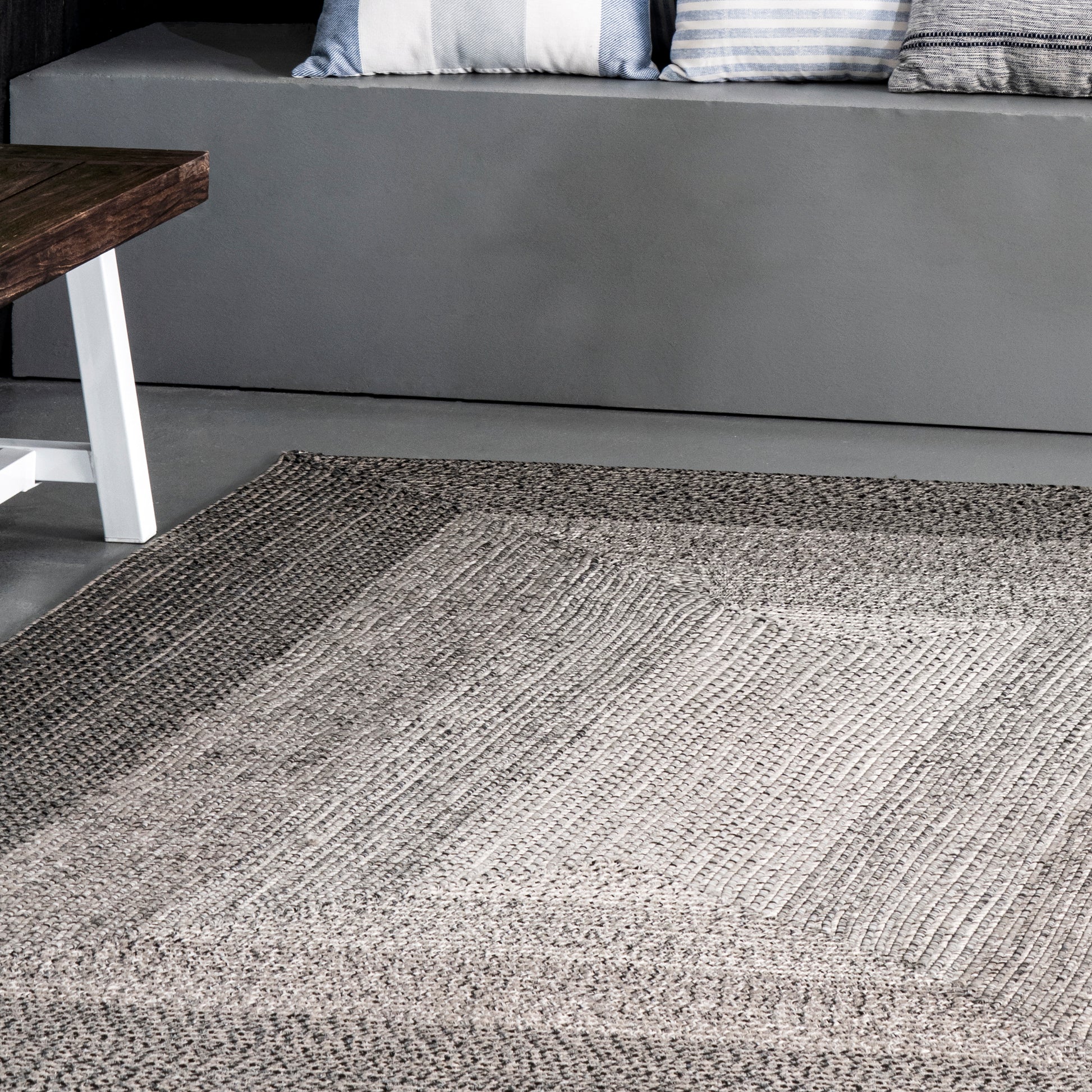 Nuloom Jayda Ombre Nja2002B Charcoal Area Rug