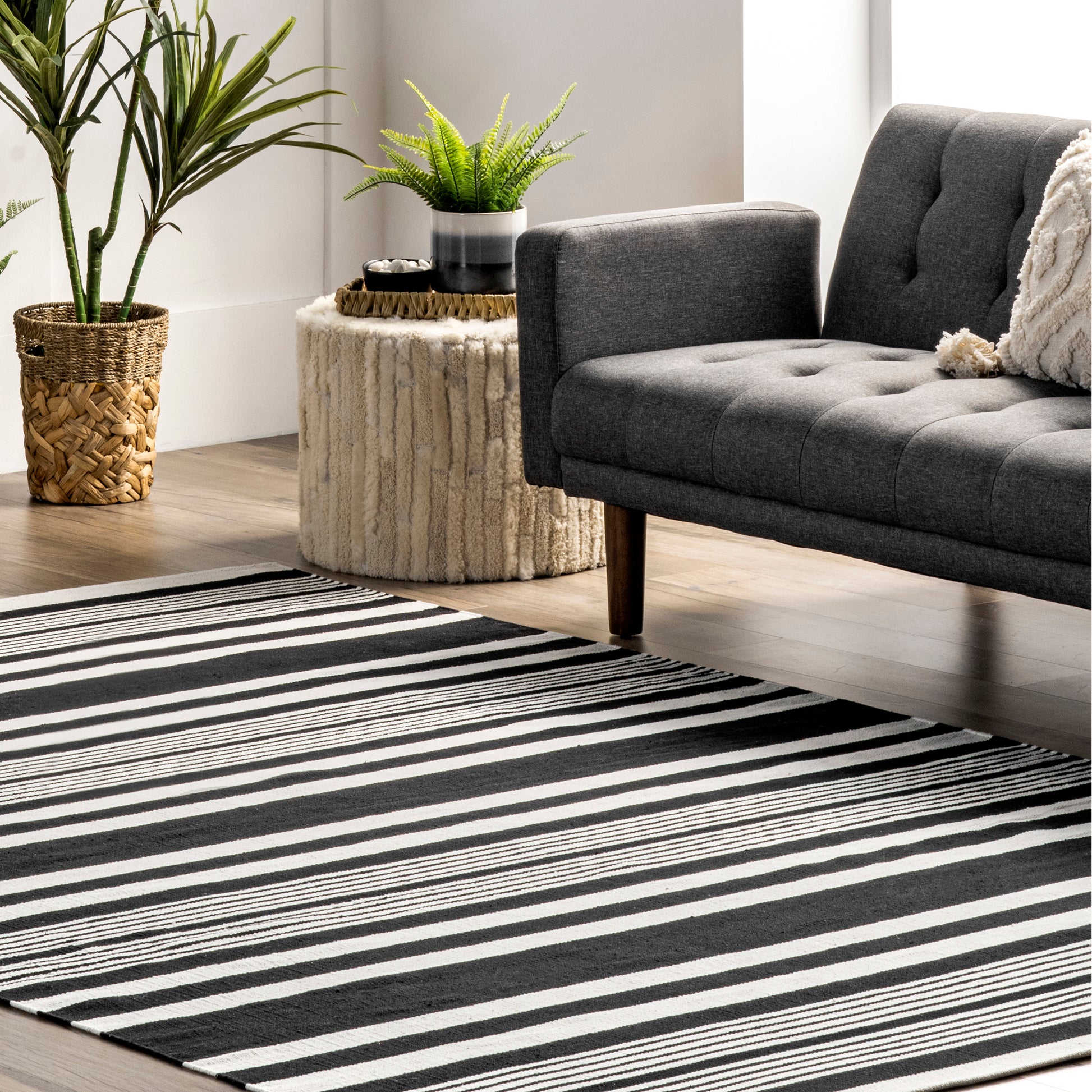 Nuloom Jess Striped Nje1975A Black Area Rug