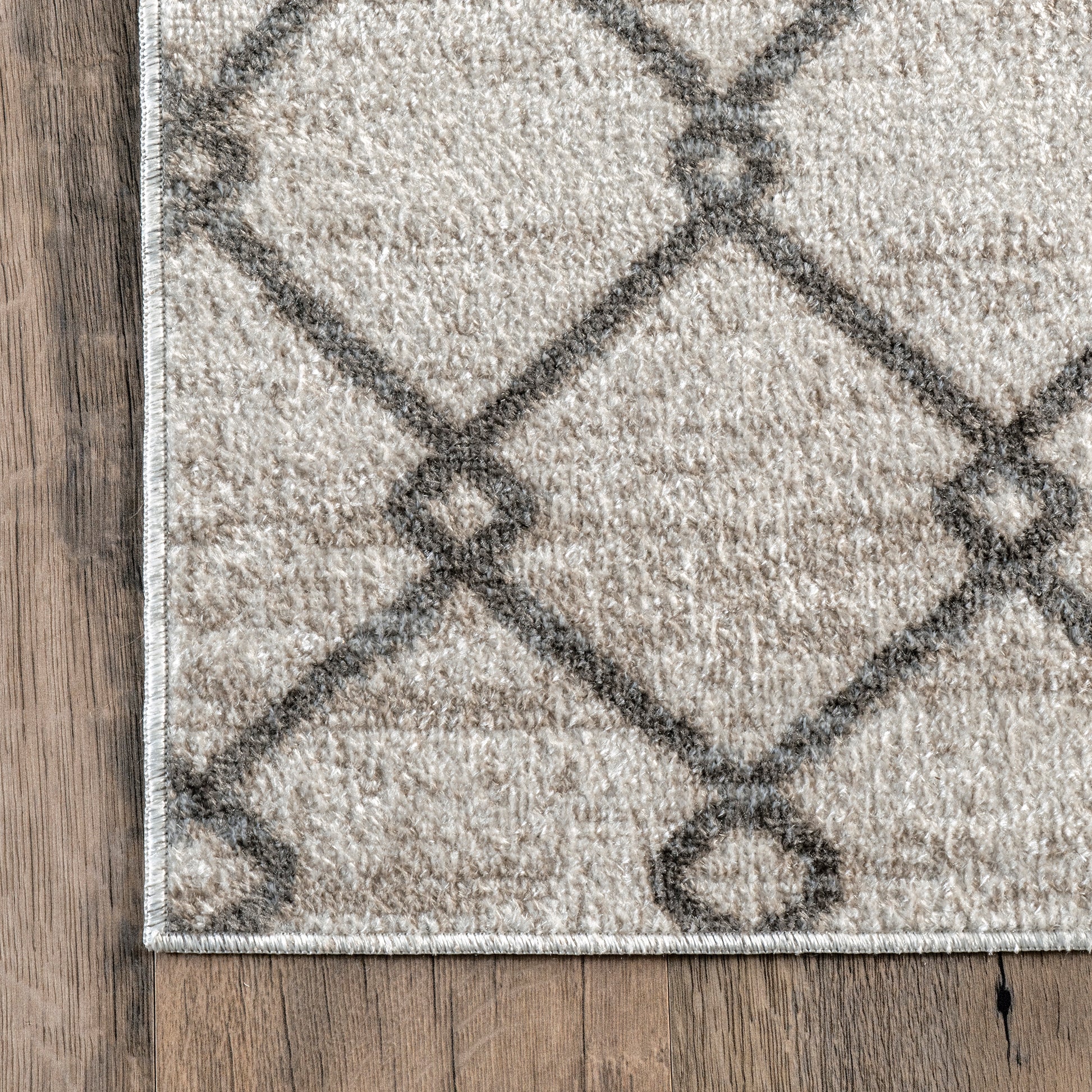 AreaRugs.com Wavaj Nwa1282A Gray Area Rug