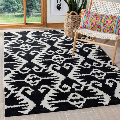 Safavieh Wyndham Wyd323D Black / Ivory Rugs.