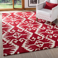 Safavieh Wyndham Wyd323R Red / Ivory Damask Area Rug